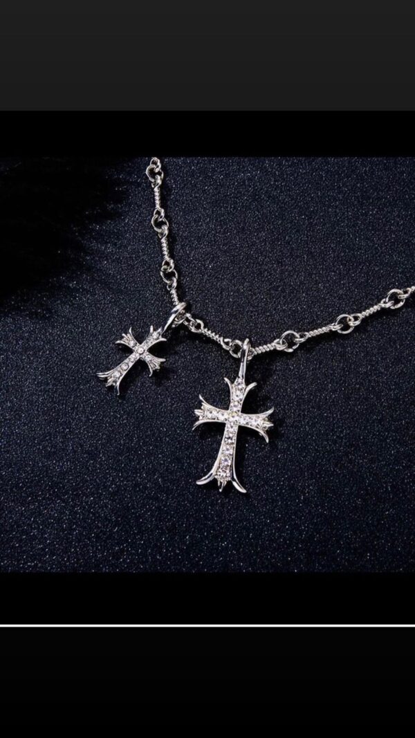 EXQUISITE DOUBLE CROSS NECKLACE