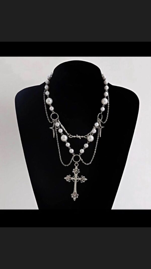 VICTORIAN GOTHIC CROSS