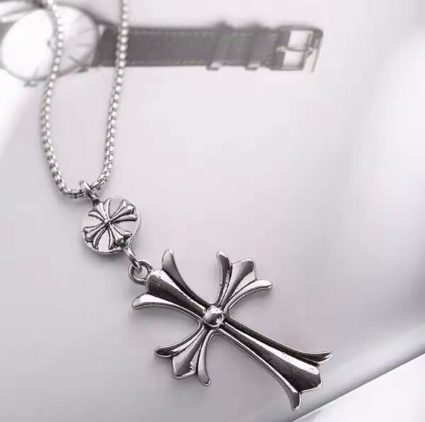 CHROME HEARTS CROSS